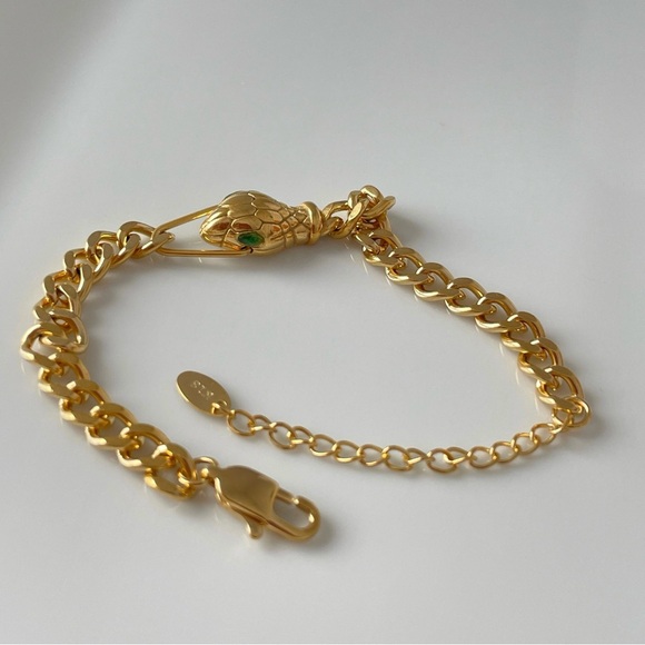 18K Gold Plated Chain Bracelet with Snake Clasp - Picture 4 of 8